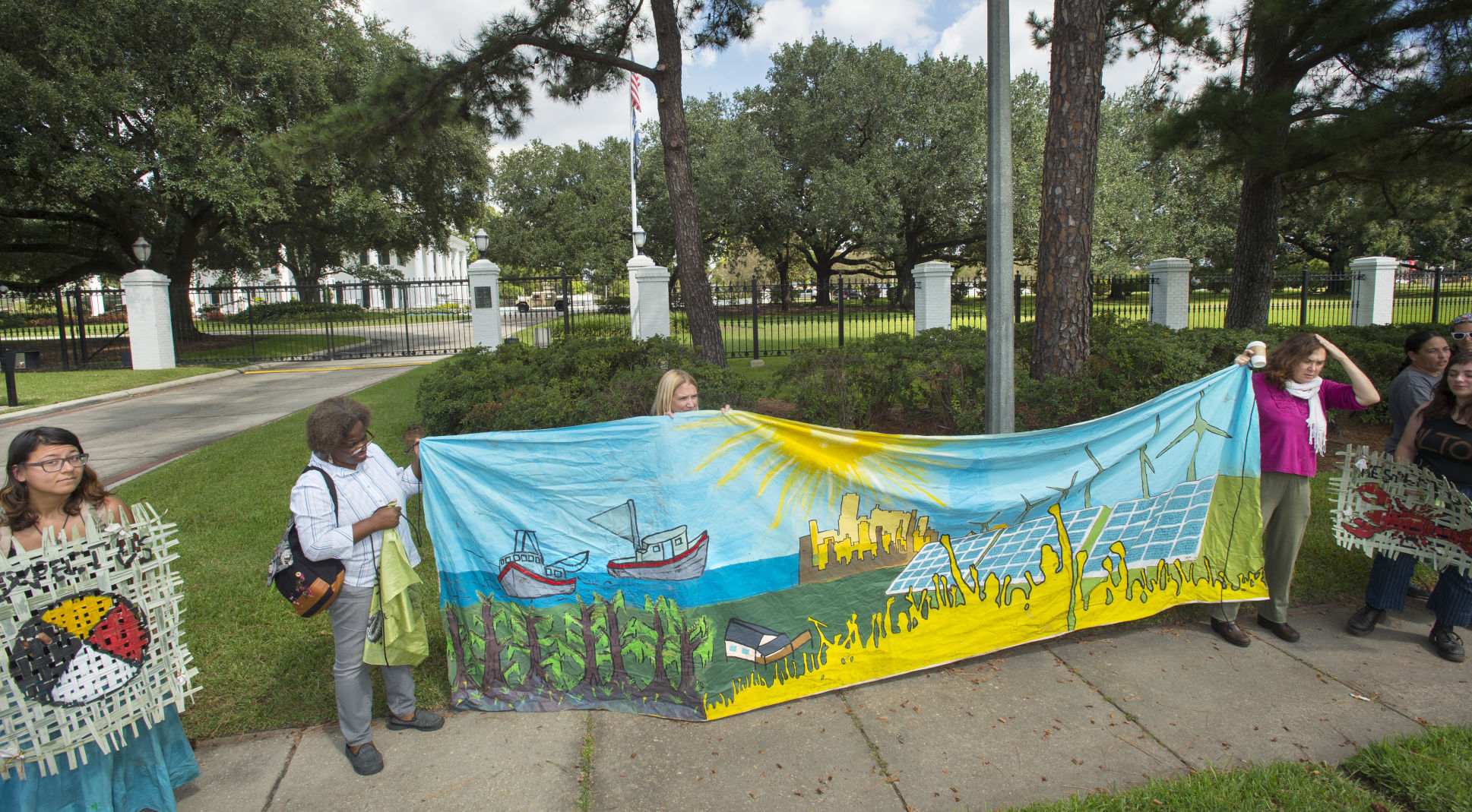 BR.bayoubridgeprotest15.092217.jpg